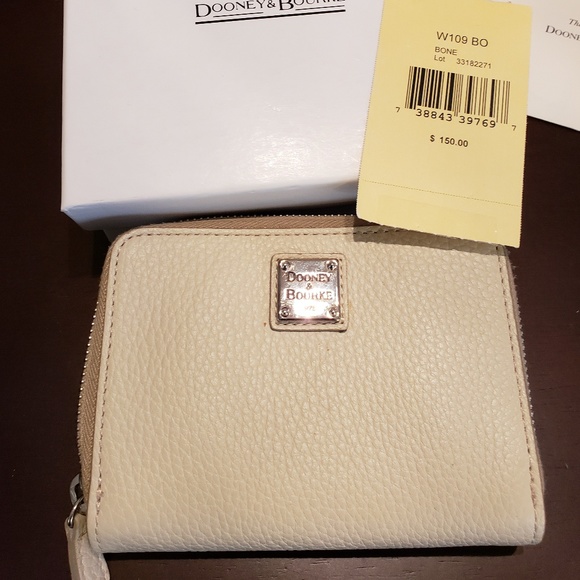 Dooney & Bourke All Weather Leather Wallet - Picture 5 of 5